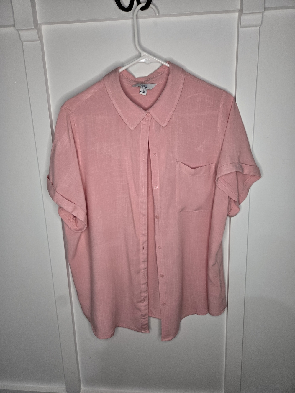 Light Pink Short-Sleeve Button-Up Shirt